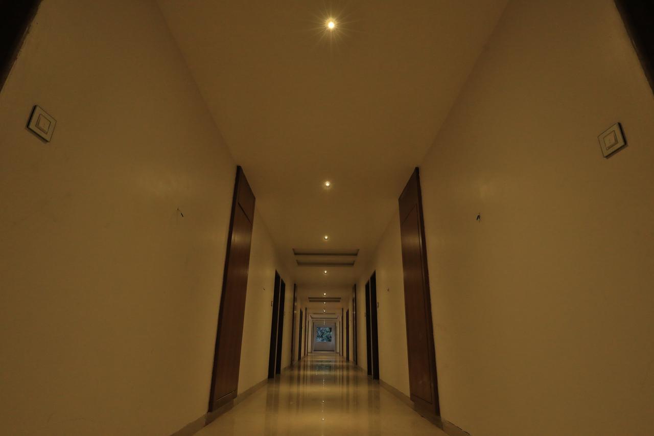 Hotel Tania Searock Даман Екстериор снимка